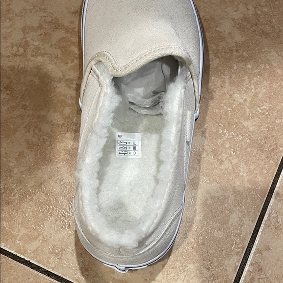 Vans size 8 Off-White suede Sherpa Birch - Picture 7 of 9